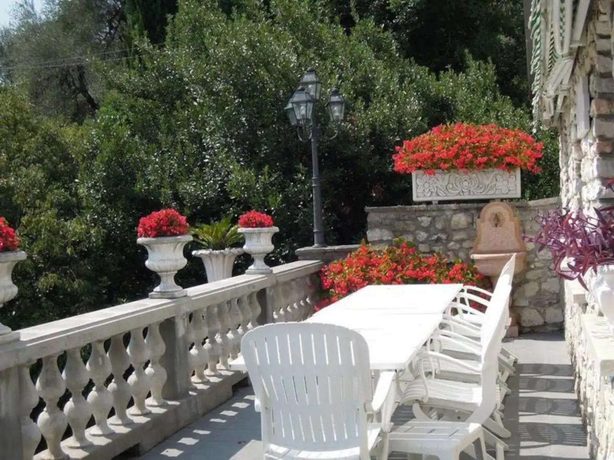 Villa Pinetina 加尔尼亚诺 外观 照片